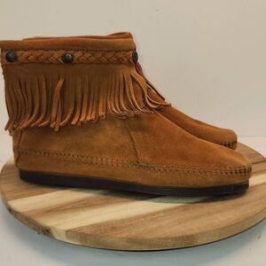 Minnetonka Back Zip Boot - Chestnut Women's Size 9.5